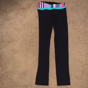 Reversible ivivva leggings. Super comfortable. Size M.